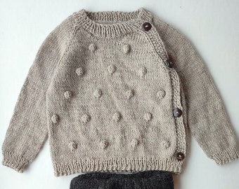 Handgestrickter Neugeborenen Pullover "Bubbles" | Baby Outfit | Baby Geschenk