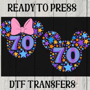 Benutzerdefinierte Minnie und Mickey Disneyland 70-jähriges Jubiläum Dtf, Disneyland Jubiläum Dtf, Magisches Jahr Dtf, Disneyland Family Vacay Dtf Transfer