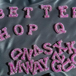 Patch de letra com brilho de strass dourado e pérola branca, patch personalizado, patches de letras artesanais, bolsa, chapéu, jeans, apliques faça você mesmo