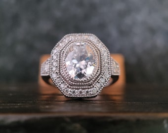 Anillo de boda de moissanita de corte ovalado de halo / anillo de propuesta de moissanita incoloro / anillo de aniversario vintage / anillo de compromiso de oro de 14K / anillo de novia