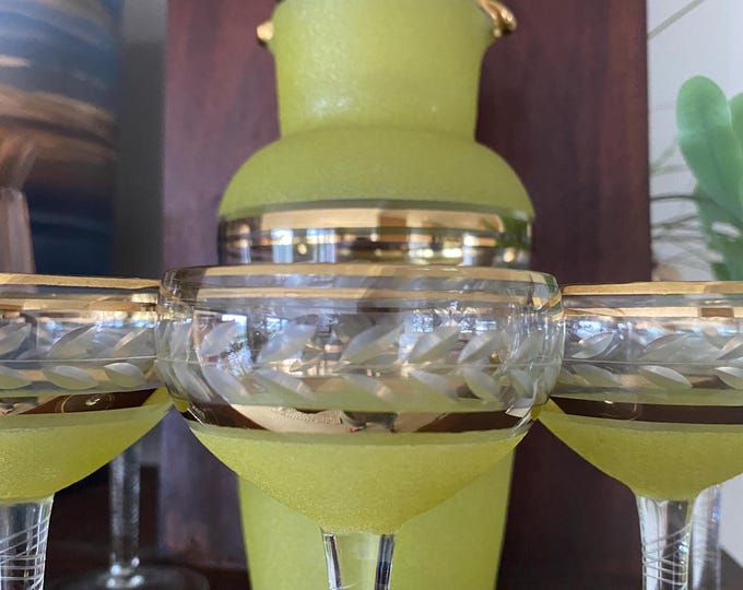 Featured listing image: Vintage Martini Set Etched with Frost Yellow (full 6 glasses) ++