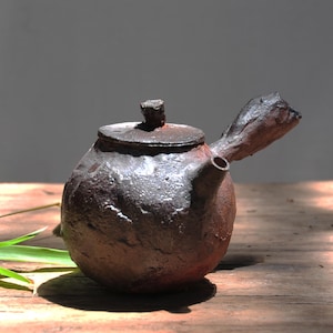 Wood-Fired Pottery Chinese Tea Pot – Rustic Clay Pottery – Artisan Tea Ware – Wabi Sabi Stoneware - Art Collection
