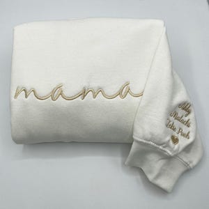 Mama Embroidered Crewneck Sweatshirt, New Mom Hoodie, Pregnancy Reveal T-shirt, Happy Mother&#39;s Day Gifts