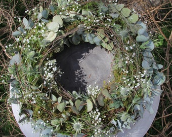 corona de puerta fresca y delicada eucalipto, verde blanco, corona natural, dura años corona de verano corona de primavera 35 40 45 50 55 60 65 70 cm