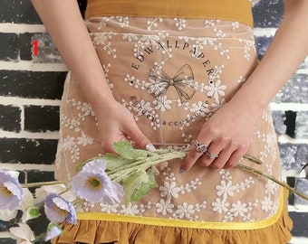 4 Style Waist Apron Soft Touch Oil-proof Lace Embroidered Women Garden Short Half Apron with 2 Pockets for Kitchen Accessories