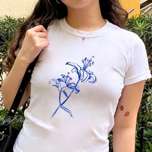 Blue Flower Baby Tee, Tropical Flower Trendy Tee, Cute Summer Floral Top, Coquette Y2K, Vintage Graphic, Pinterest Aesthetic, 90s Tshirt