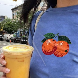 T-shirt bébé orange fruité rétro, t-shirt bébé mignon Cottagecore, graphisme vintage, esthétique Pinterest, haut des années 90, graphisme rétro de l'an 2000, style coquette