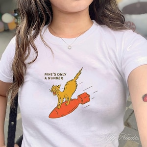 Retro Cat Faded Baby Tee, Funny Vintage Baby Tee, Rocket Retro Graphic Top, Pinterest Aesthetic, 90s Y2K Shirt, Grunge Aesthetic Shirt