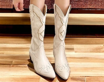Womens Angelic Cowgirl Western Cowboy Cowgirl Square Toe Leather Mix Flower Embroidered Boho Chic Boots.