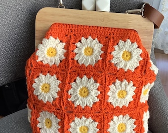 Bolso de crochet naranja, bolso de crochet con cierre de beso de madera, regalo para ella, bolso de abuela con margaritas cuadradas hecho a mano, bolso de hombro floral bohemio