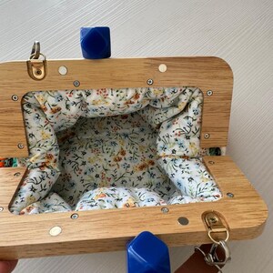 Monedero de crochet con forro de madera y cierre de beso, monedero de crochet con cuadrado de abuela, monedero de crochet, monedero de crochet con forro de cierre de beso imagen 8