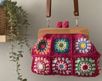 Monedero de crochet con forro cuadrado de abuela, monedero de crochet con cierre de beso, bolso de mano de crochet con cierre de beso de madera