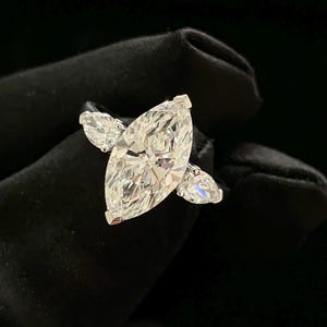 Marquise Diamond Ring with Pear Side stone 3 Carat IGI Certified Gold Engagement Ring Elegant Gold Jewellery CVD labgrown Diamond