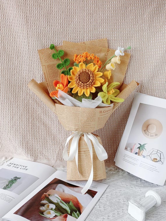 Handmade Crochet Flowers Bouquet，sunflower,lily,forget Me Not