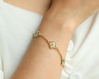 Baby's Breath and Forget Me Not Bracelet, Resin Real Pressed Flower Jewerly, Baby Loss Gift, Miscarriage Gift for Mom