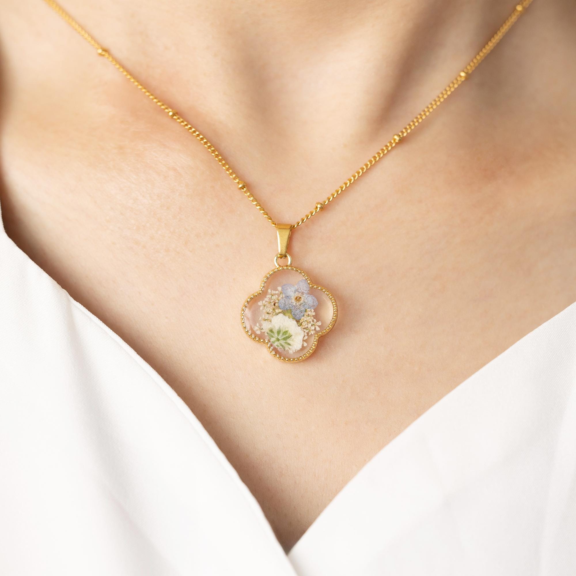 Forget Me Not and Baby&#39;s Breath Necklace, Resin Real Pressed Flower Jewerly, ForgetMeNot, Miscarriage Gift, Necklace for Women, Gift for Her