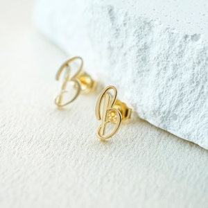 Pendientes iniciales de plata de ley 925, pendientes de letras personalizadas, pendientes iniciales en inglés antiguo, joyería de estilo, regalos de dama de honor, regalo para ella