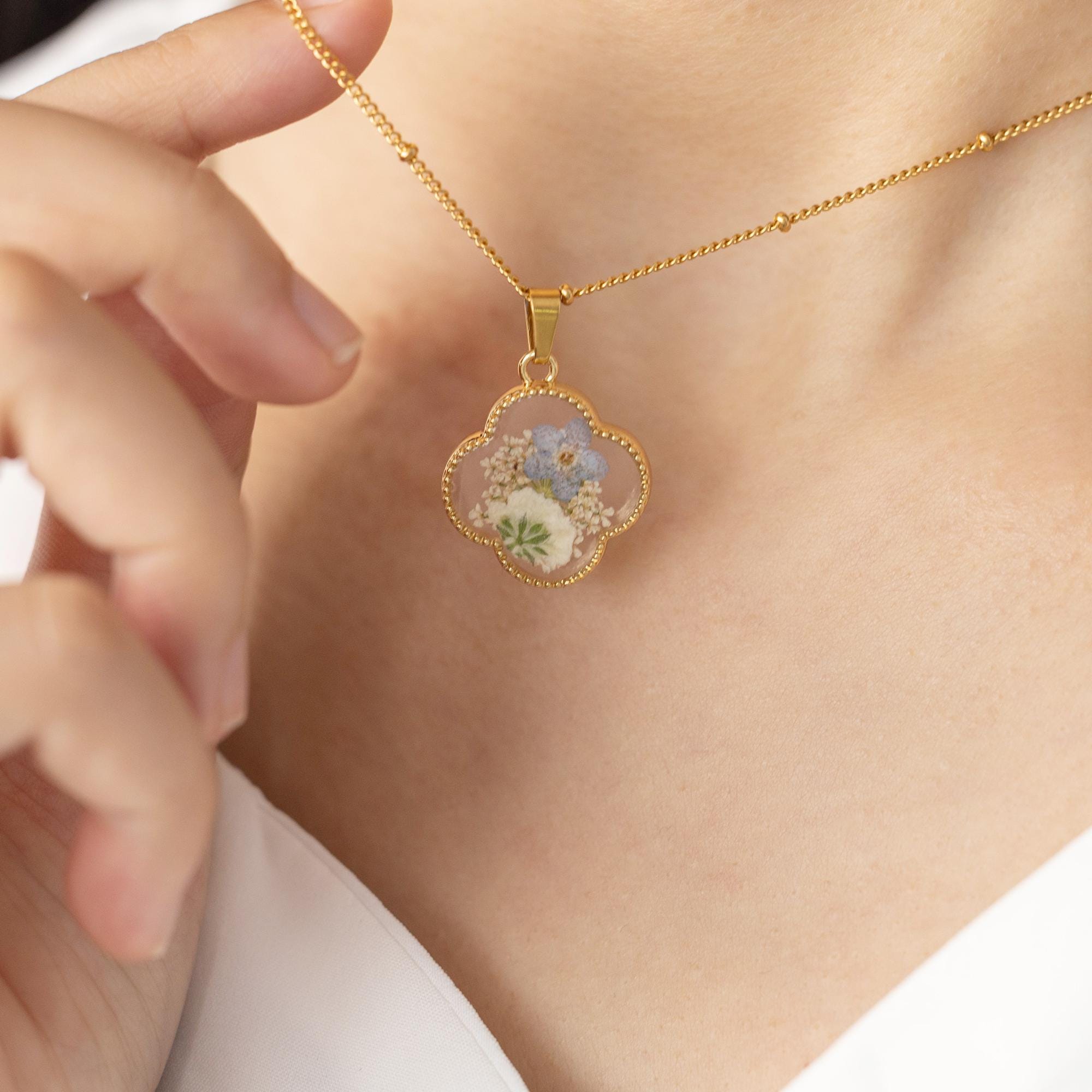 Forget Me Not and Baby&#39;s Breath Necklace, Resin Real Pressed Flower Jewerly, ForgetMeNot, Miscarriage Gift, Necklace for Women, Gift for Her