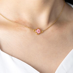 ピンクのワスレナグサネックレス、女性用ネックレス、本物の押し花ジュエリー、ワスレナグサ、樹脂ジュエリー、花嫁介添人ギフト、彼女へのギフト