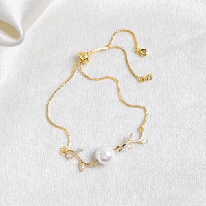 Bridal Bracelet, Diamond Leaf Pearl Bracelet, Pearl Jewelry, Bridal Gift, Wedding Jewelry, Bridesmaid Gift, Bracelet for Women, Gift for Her