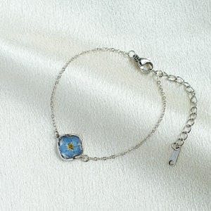 Forget Me Not Flower Bracelet for Women, Pressed Blue Flower Petal Bracelet, Bridesmaid Gifts, Forget-Me-Not, Resin Jewerly, Gift for Her