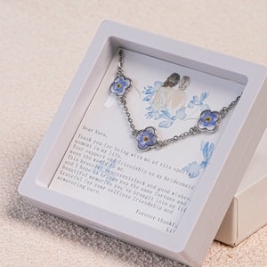 Personalisierter Brautjungfer Schmuck, Vergissmeinnicht Armband, Geschenk für Brautjungfern, Benutzerdefinierte Brautjungfer Karte, Geschenkkarte, Hochzeitsgeschenk, Geschenk für Sie