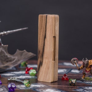 Dice Box Dungeon Dragons/Hero DnD box dice vault/Tabletop Game storage natiral Type of wood/Dungeons Box/Tablet DnD Gift/