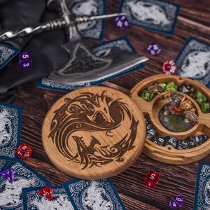 Dice box Dungeons Dragons/Dice vault box Round Ying Yang Dragon /Tabletop Game storage game wood/Dungeons Box/D&D/Tablet DnD Gift/
