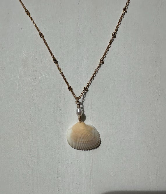 Shell and Pearl Necklace, 18k Gold Plated No Tarnish chain, 16 inch