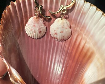 Dainty Shell Earrings 18k Gold Plated