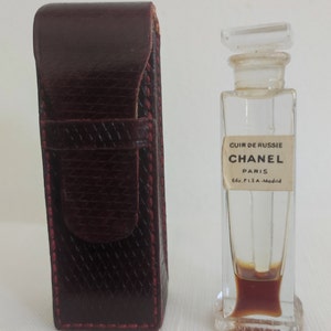 Cuir de Rusie Chanel, parfum, perfume miniature, leather case, launch 1924, 7.5 ml, private collection, original, mini size, fragrance