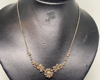 Collier Pendentif Vintage Forme Scandinave Argenté - Jolie Pièce Unique