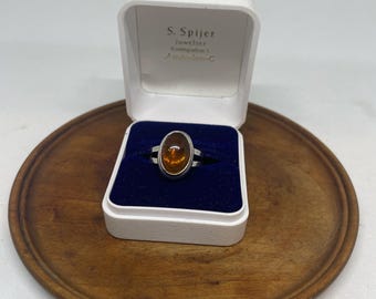 vintage sterling and Baltic amber ring