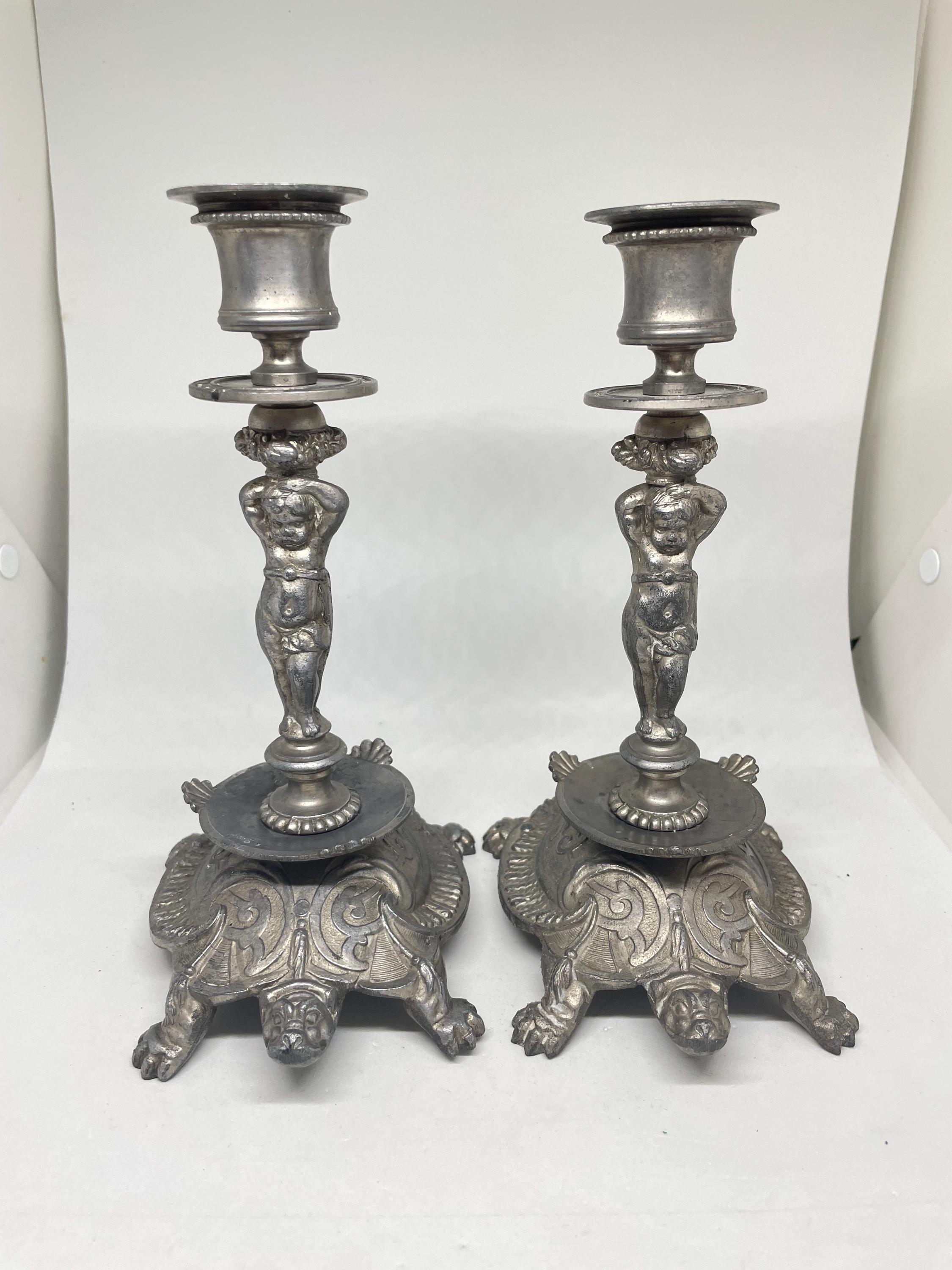 Paire de bougeoirs en étain, 1930 | €150 | Whoppah