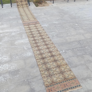 Alfombra turca vintage: alfombra de lana azul y marrón de los años 70 (34 x 57 cm)