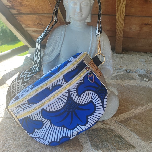 Sac banane en wax, deux fermetures, cousu main, fleurs bleues