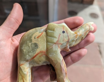 ヴィンテージ大理石オニキス象の置物：天然石のホームデコレーション