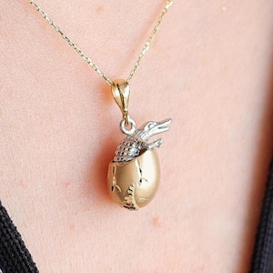 14k Solid Gold Baby Alligator Pendant Necklace , Minimalist Crocodile Gold Charm , Wild Animal Jewelry Gift For Her , Reptile Gold Necklaces
