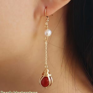 Karneol Ohrringe mit Perlen und Goldranken, Natürliche Edelsteine Haken Ohrringe, Fantastische Ohrringe, Weihnachten Schmuck, Einzigartiges Geschenk