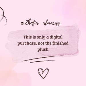 K&ouml;nnte beinhalten: Ein rosa Aquarellhintergrund mit einem wei&szlig;en Textfeld, in dem "Dies ist nur ein digitaler Kauf, nicht das fertige Pl&uuml;schtier" steht, mit dem Text "@Zhofia_almaraz" &uuml;ber dem Textfeld. Ein Herz ist unter dem Textfeld gezeichnet.