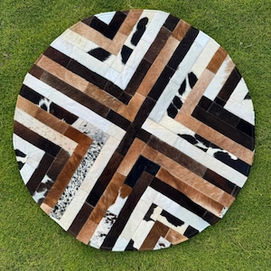 SAME AS PICTURE! Cowhide Patchwork Rug Tricolor Cowhide Patchwork Rug Handmade Cowhide Rug Round Hair on Cowhide Patchwork Rug Gift for Mom