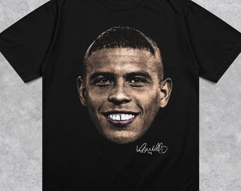 Cut out graphic tee shop