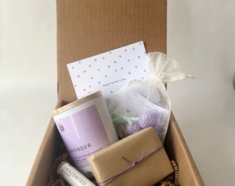 Caja de regalo del Día de la Madre / Aromas temáticos púrpuras / Regalo para mamá / Caja de regalo de cuidado personal / Velas y jabón totalmente naturales / Productos hechos a mano