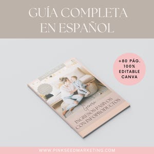 Puede incluir: Una gu&iacute;a rosa y blanca con el t&iacute;tulo "Genera Ingresos Pasivos Con Infoproductos" y el texto "Guia Practica" en un c&iacute;rculo. La gu&iacute;a est&aacute; sobre una superficie blanca y tiene un c&iacute;rculo rosa con el texto "+80 Pag. 100% Editable Canva" en la esquina superior derecha. La gu&iacute;a est&aacute; abierta en una p&aacute;gina con una foto de una mujer y un ni&ntilde;o sentados en una cama.