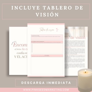 K&ouml;nnte beinhalten: Eine rosa und wei&szlig;e druckbare Vision Board Vorlage mit dem Text "Tablero de visi&oacute;n" und "Encom al Se&ntilde;or tu ci conf&iacute;a er Y &Eacute;L ACT" auf Spanisch. Die Vorlage enth&auml;lt Abschnitte f&uuml;r "Mis Gracias de Visi&oacute;n", "Mis Primeros Pasos de Obediencia", "Mi Llamado" und "Mi Visi&oacute;n".