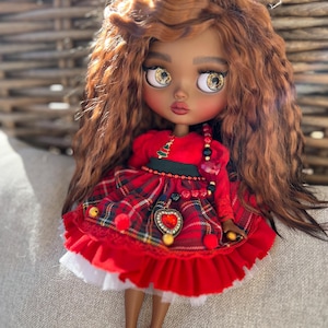 Miss Goldy Girl. Custom Blythe doll. Handmade product. OOAK doll. TBL Blythe. Art doll. Super dark brown skin. Brown hair