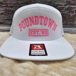 Chapéu bordado Poundtown Richardson 112 Curved bill ou 168 Flatbill