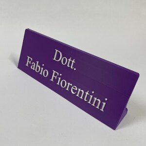 Personalized desk name plate, handcrafted 3D printed design, elegant office decor for professional studio and home office