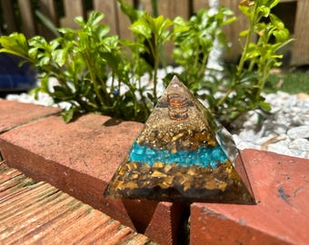 Positive Energy Orgonite Pyramid | Chakra Balancer & Energy Cleanser |  Spiritual Healing | Harmonize Your Living Space