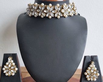 Indian Jewellery Set (Necklace and Earrings)